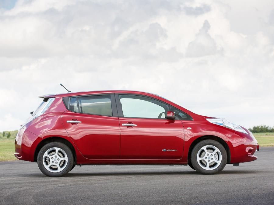  Nissan Leaf 2013 года  (UK) (фото 27 из 29)